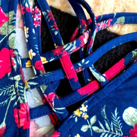 Floral print top - Picture 3 of 3